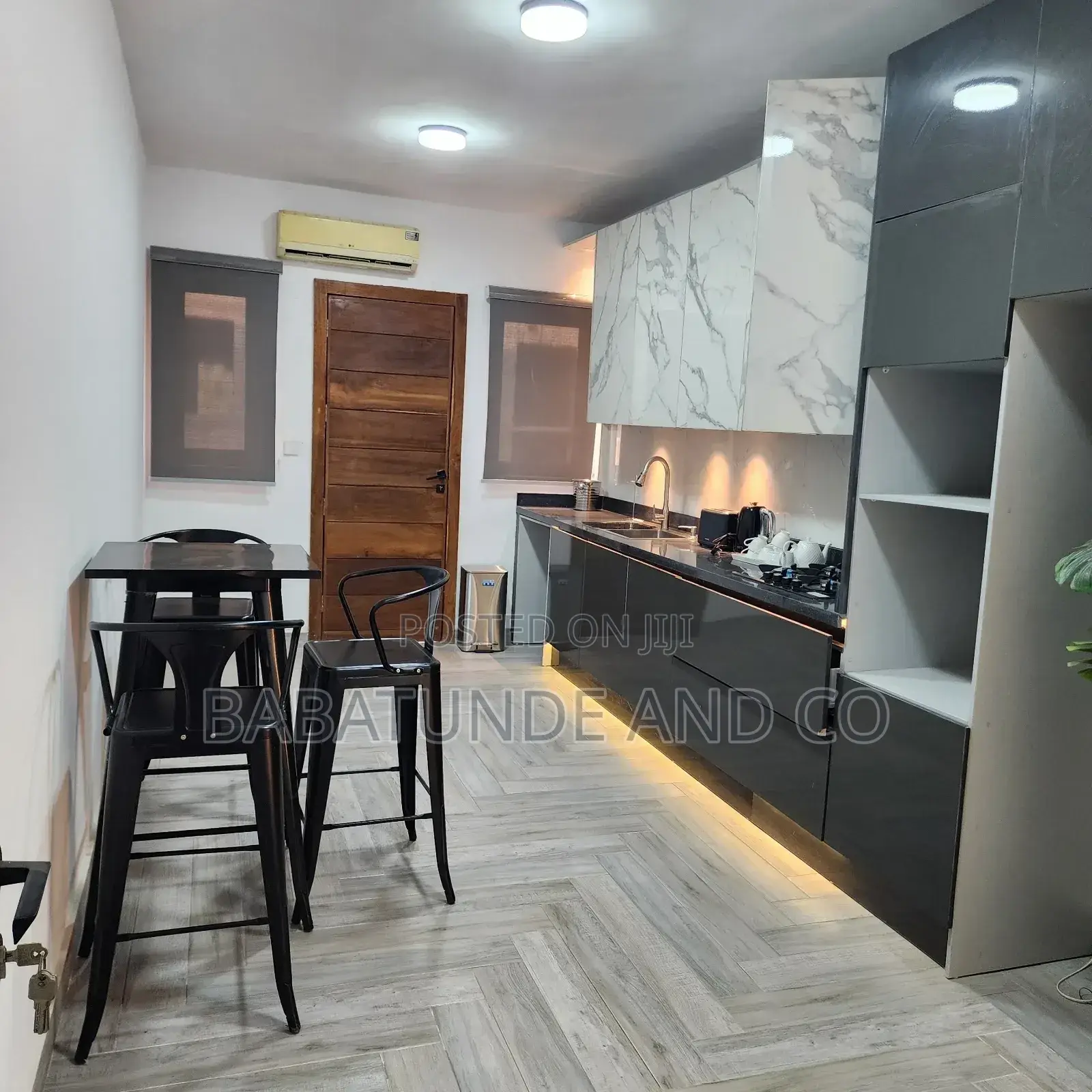 4bdrm Duplex in Jericho for sale in Jericho