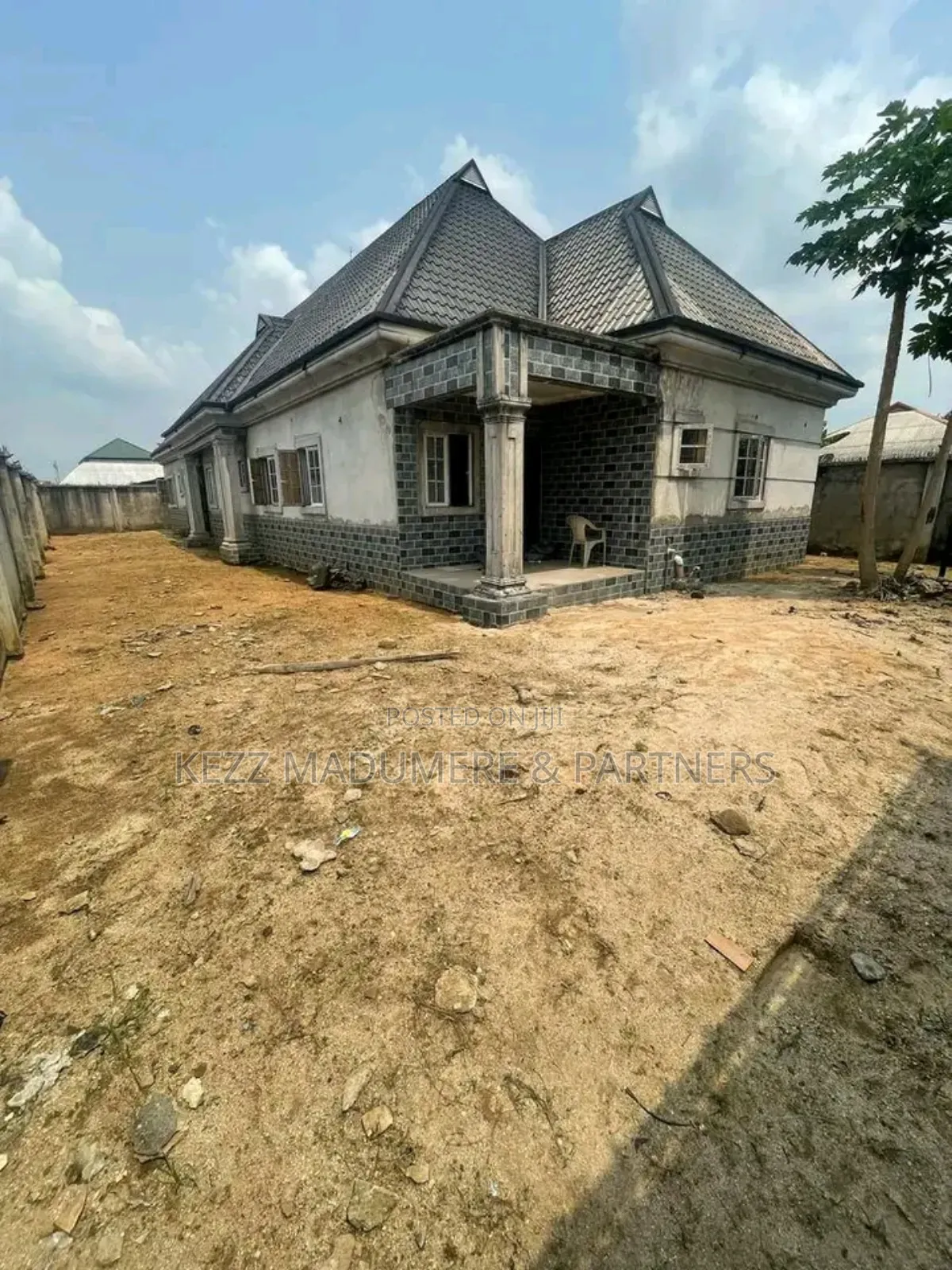 5bdrm Bungalow in Eneka , Port for sale in Port-Harcourt