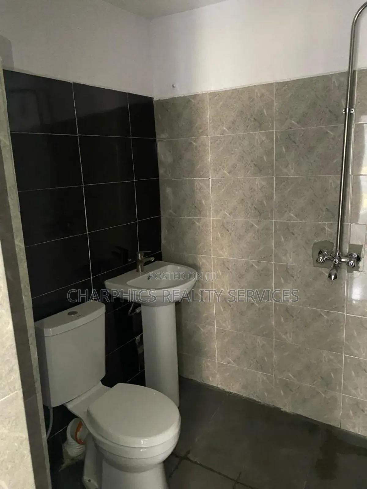 2bdrm Apartment in Alagomeji for sale in Alagomeji