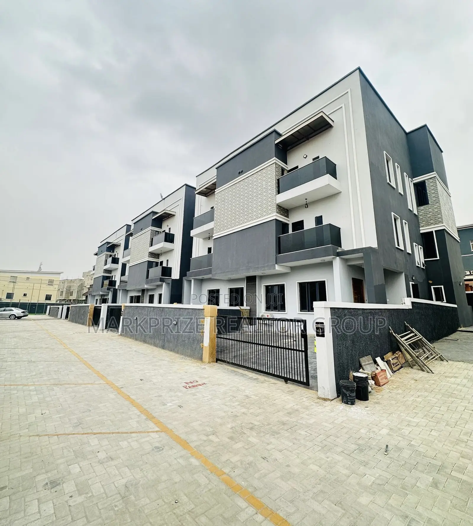 4bdrm Duplex in Magodo Phase 2 for sale in Magodo