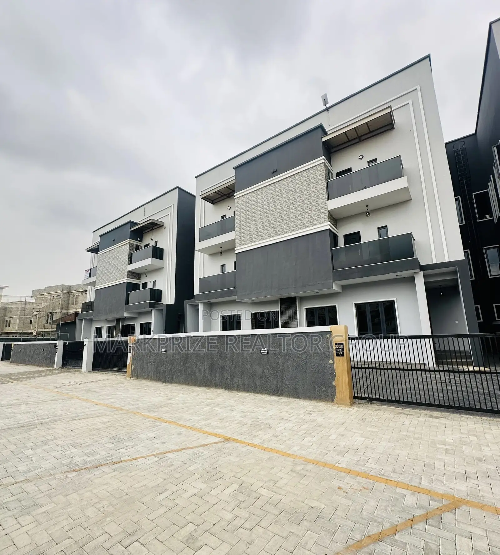 4bdrm Duplex in Magodo Phase 2 for sale in Magodo