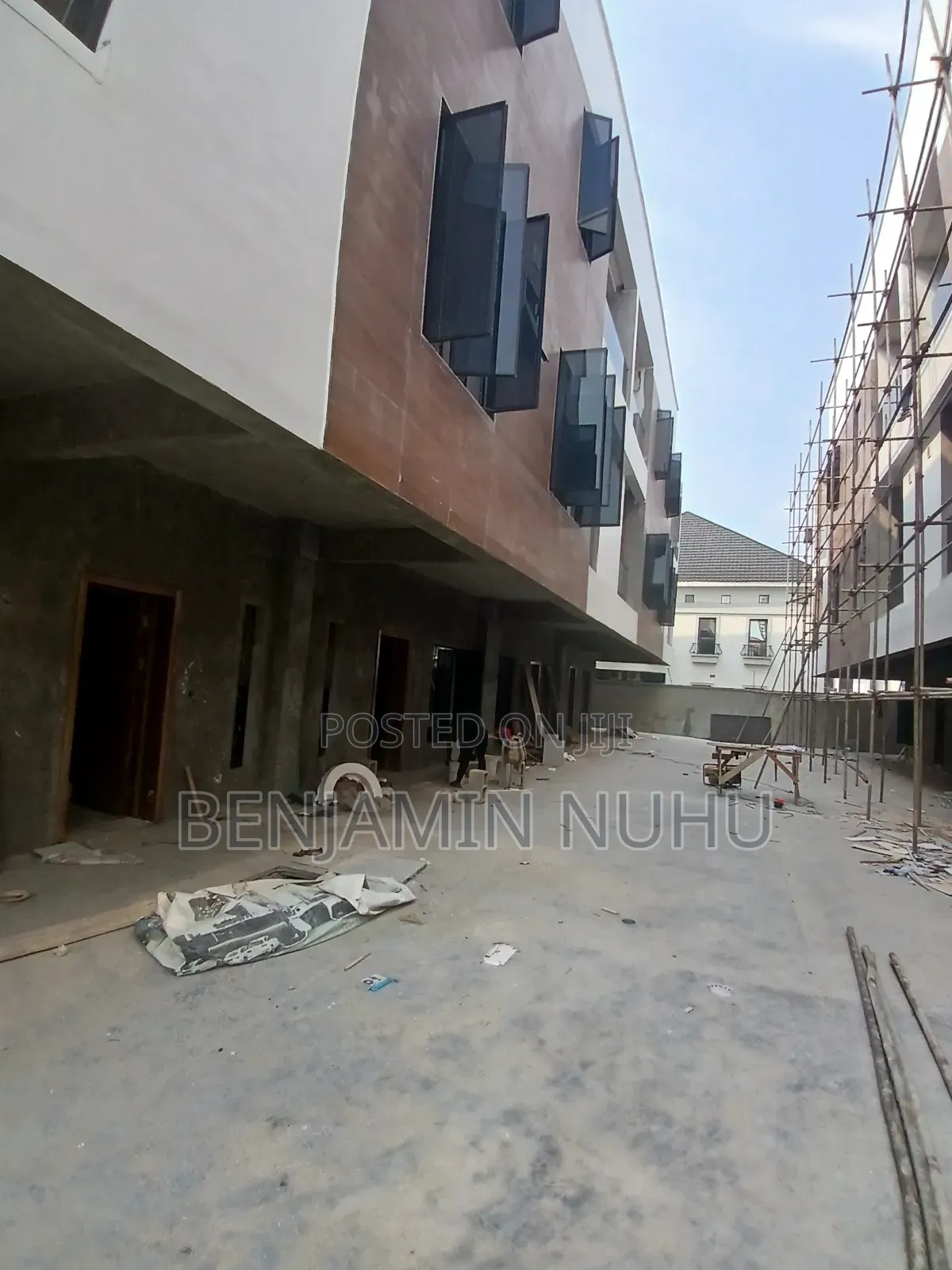 4bdrm Townhouse/Terrace in Lekk Phase 1 for Sale in Lekki Phase 1