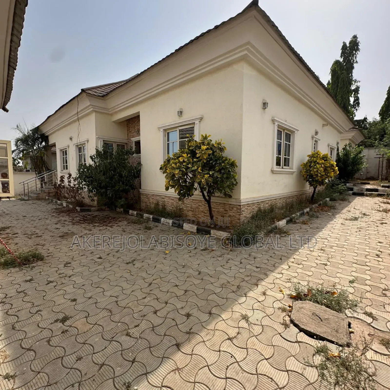 4bdrm Bungalow in In An Estate Around for rent in Life Camp