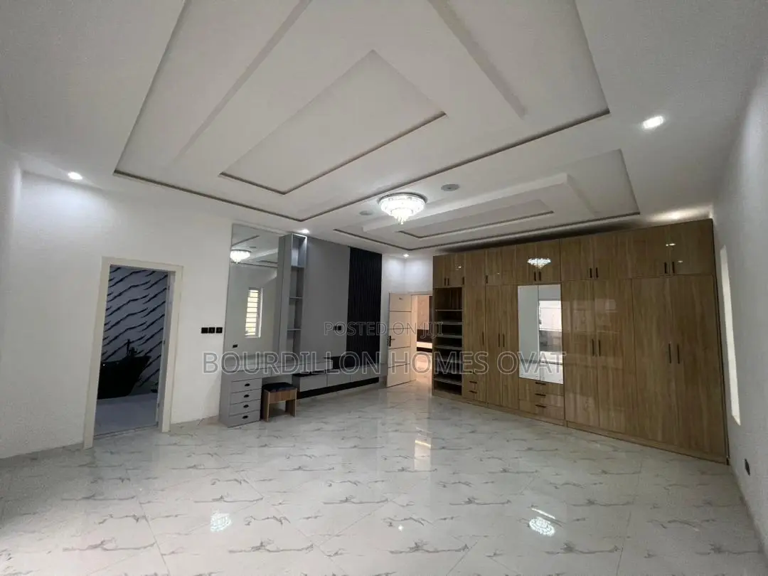 5bdrm Duplex in Lekki for sale in Lekki