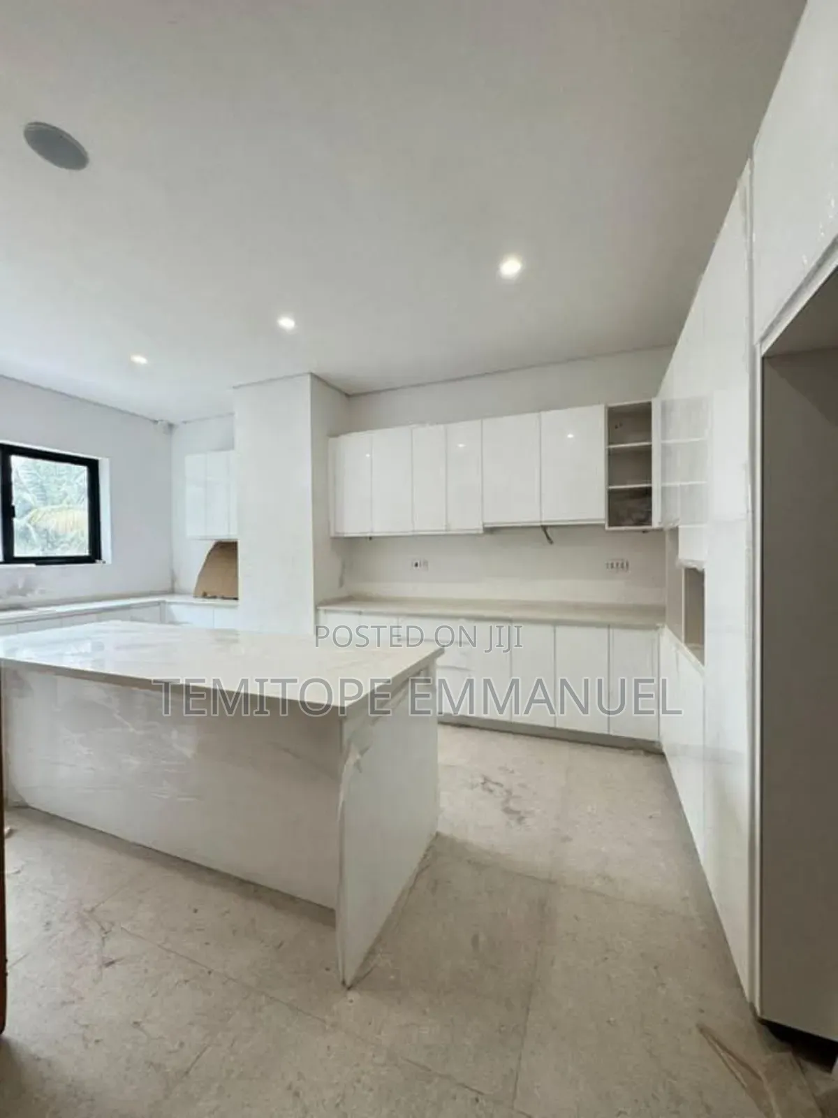 Furnished 5bdrm Duplex In Banana Island Estate For Sale in Banana Island