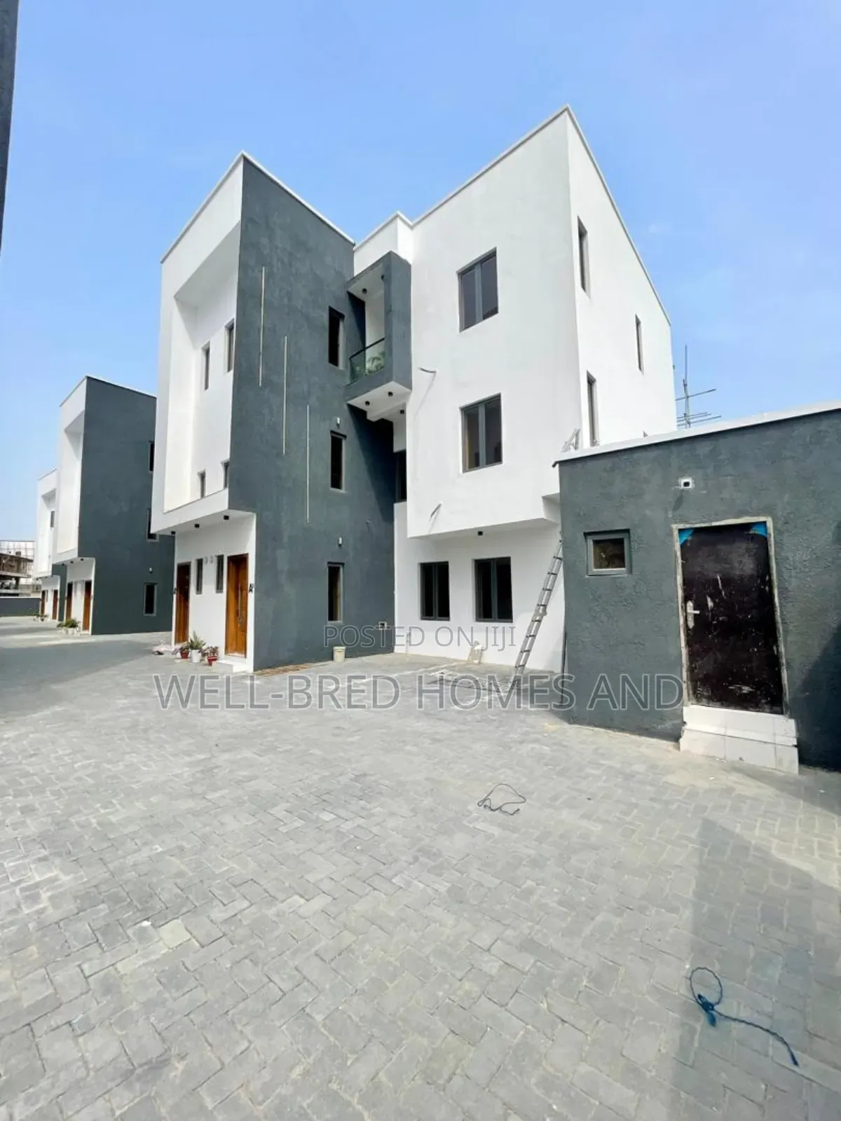 4bdrm Duplex in Lekki Phase 1 Lagos for sale in Lekki Phase 1