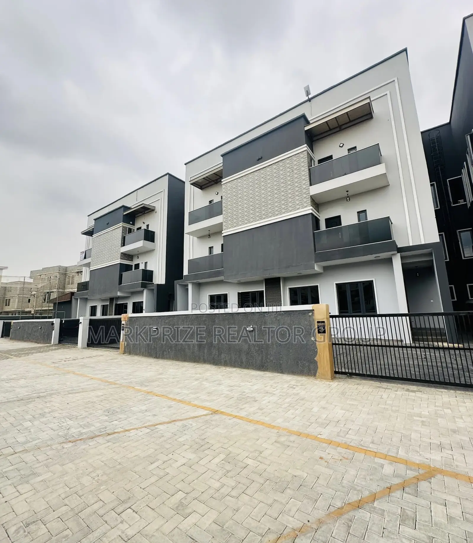 4bdrm Duplex in Magodo Phase 2 for sale in Magodo