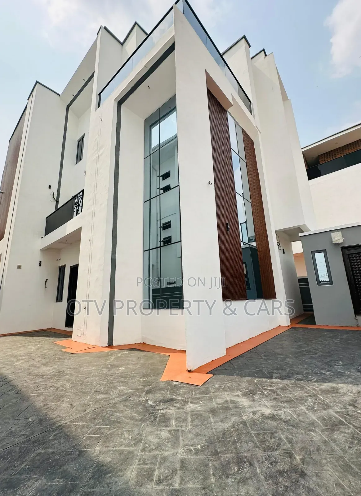 Furnished 5bdrm Duplex in GRA Phase 1 for sale in GRA Phase 1