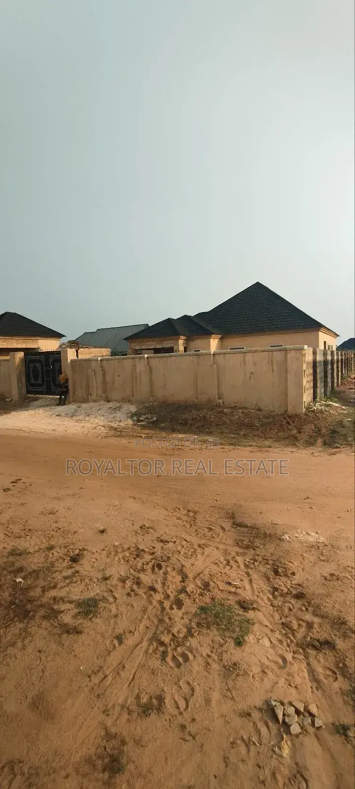 4bdrm Bungalow in Royaltor, Benin City for sale in Benin City