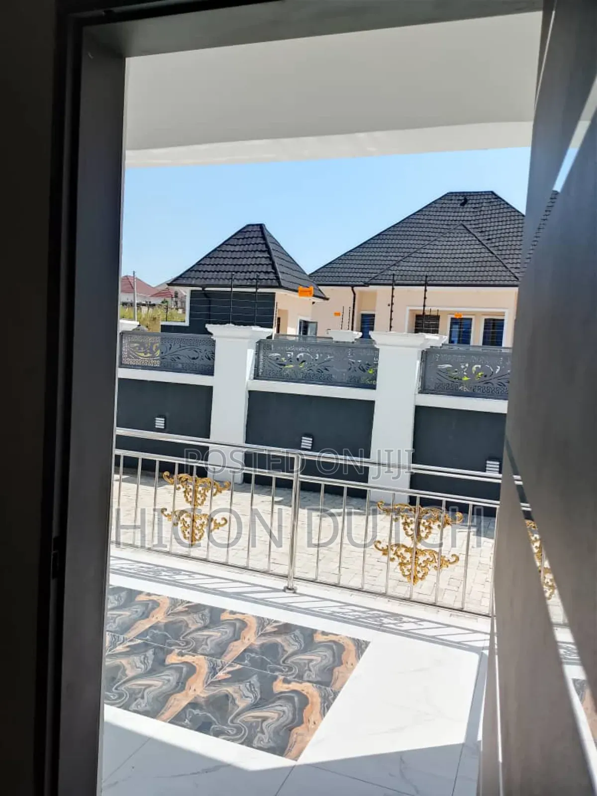4bdrm Bungalow in Queens Estate, Gwarinpa for sale in Gwarinpa