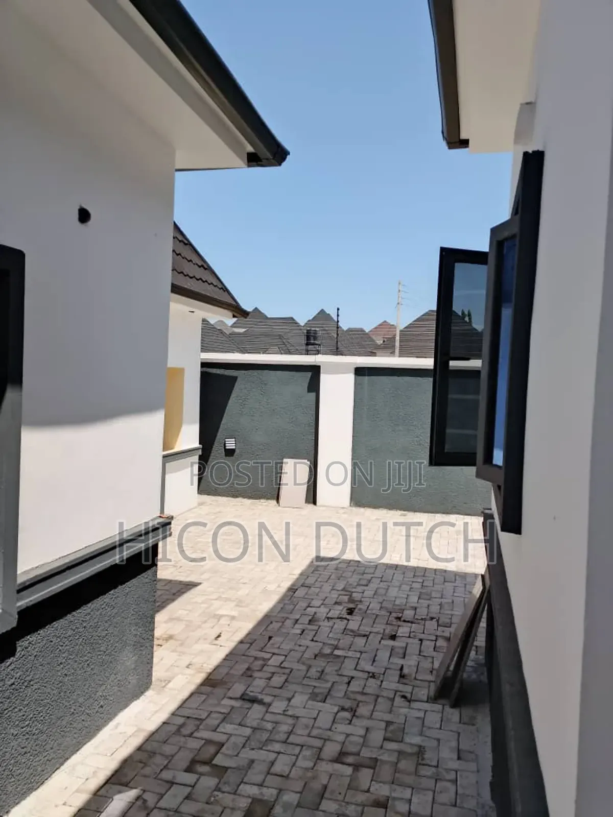 4bdrm Bungalow in Queens Estate, Gwarinpa for sale in Gwarinpa