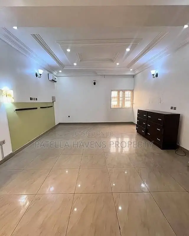 5bdrm Duplex in Life Camp for sale in Life Camp