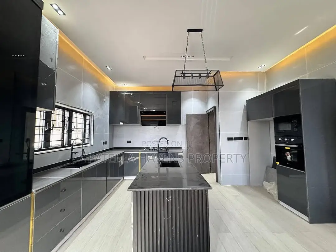 5bdrm Duplex in Galadimawa for sale in Galadimawa