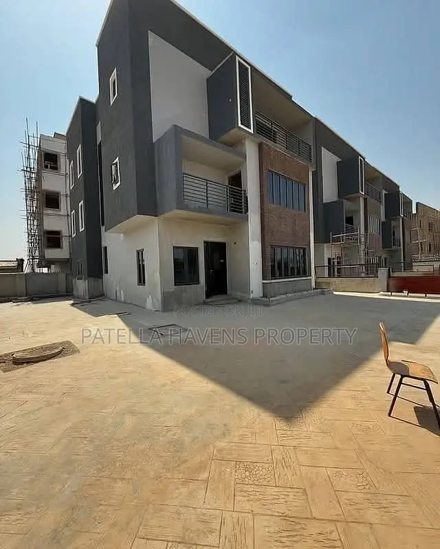 4bdrm Duplex in Jahi for sale in Jahi