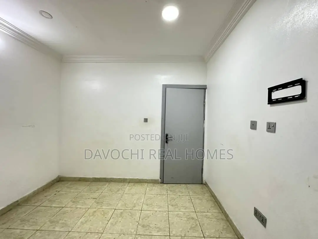 Furnished 2bdrm Apartment in Conservative Road, for rent in Chevron