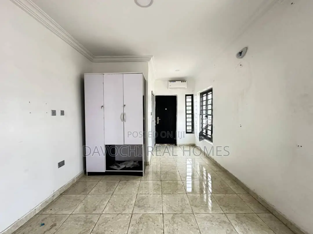 Furnished 2bdrm Apartment in Conservative Road, for rent in Chevron