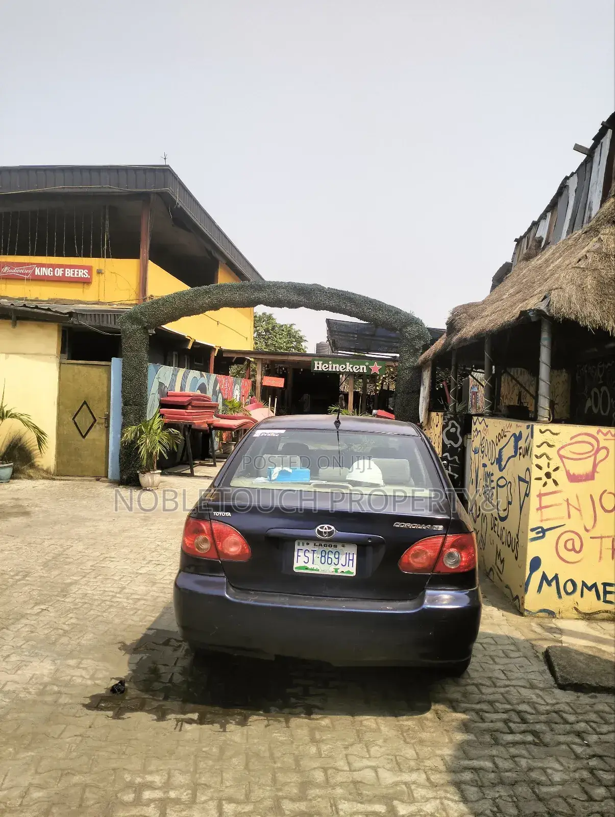 Executive 7rooms Hotel and Lounge Along the Major Road in Iseri Olofin