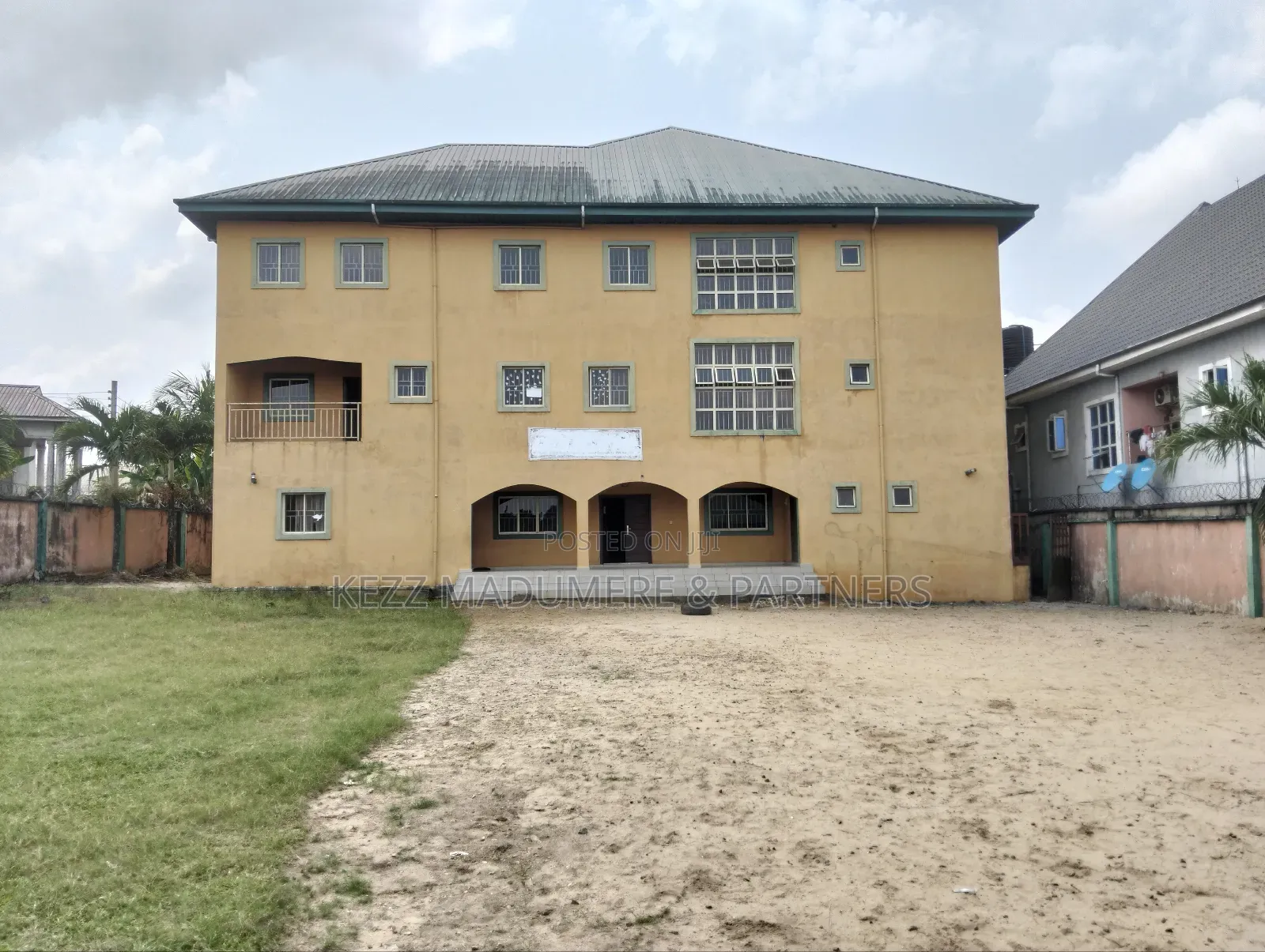 For Sale : None Functional School, Off Ada George ,Ph in Port-Harcourt