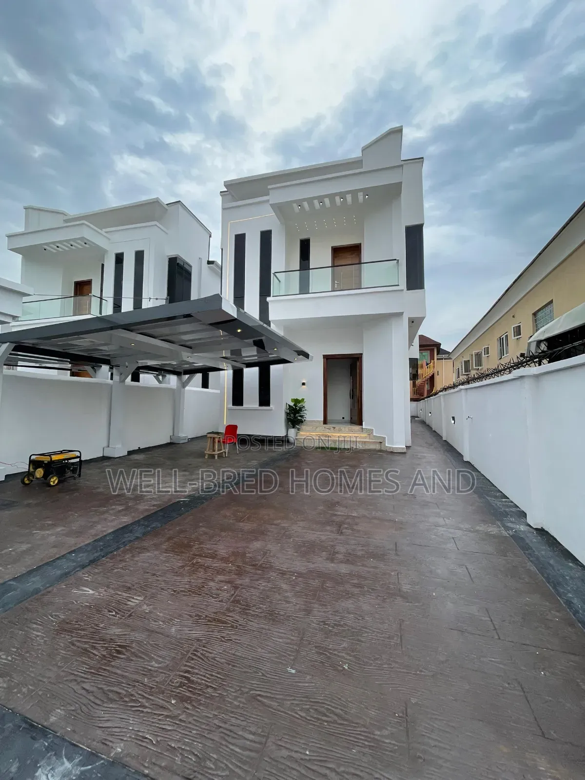 5bdrm Duplex In Ikota Lekki Lagos For Sale in Ikota