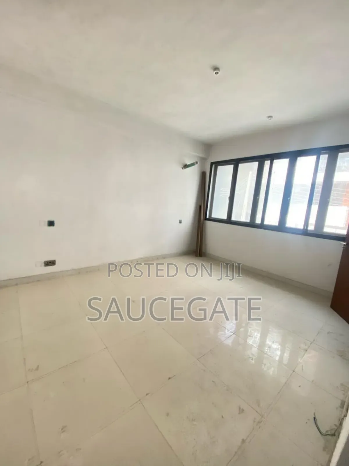 5bdrm Duplex in Lekki Phase 1 for rent in Lekki