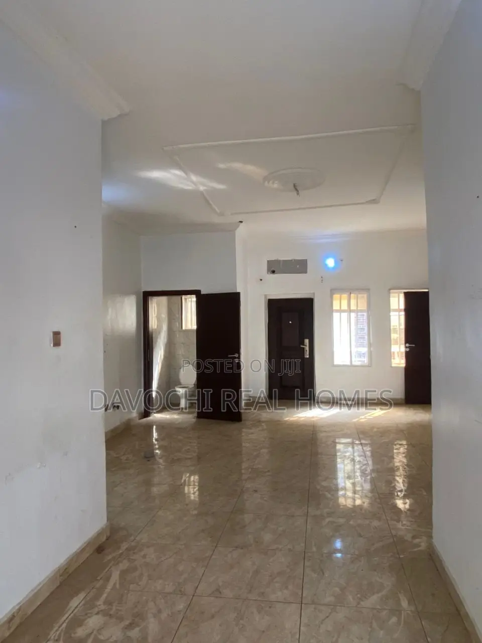 3bdrm Apartment in Orchid Road, Lekki for rent in Lekki Phase 1