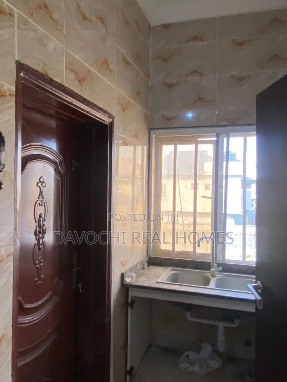 3bdrm Apartment in Orchid Road, Lekki for rent in Lekki Phase 1