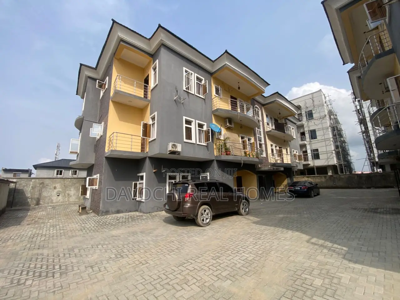 3bdrm Apartment in Orchid Road, Lekki for rent in Lekki Phase 1