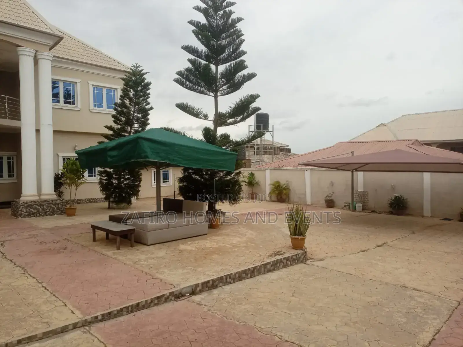 5bdrm Duplex in Adetokun Street Aft for sale in Ibadan