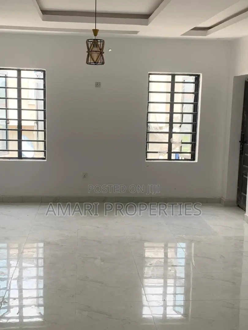 3bdrm Block of Flats in Majek, Sangotedo for rent in Sangotedo