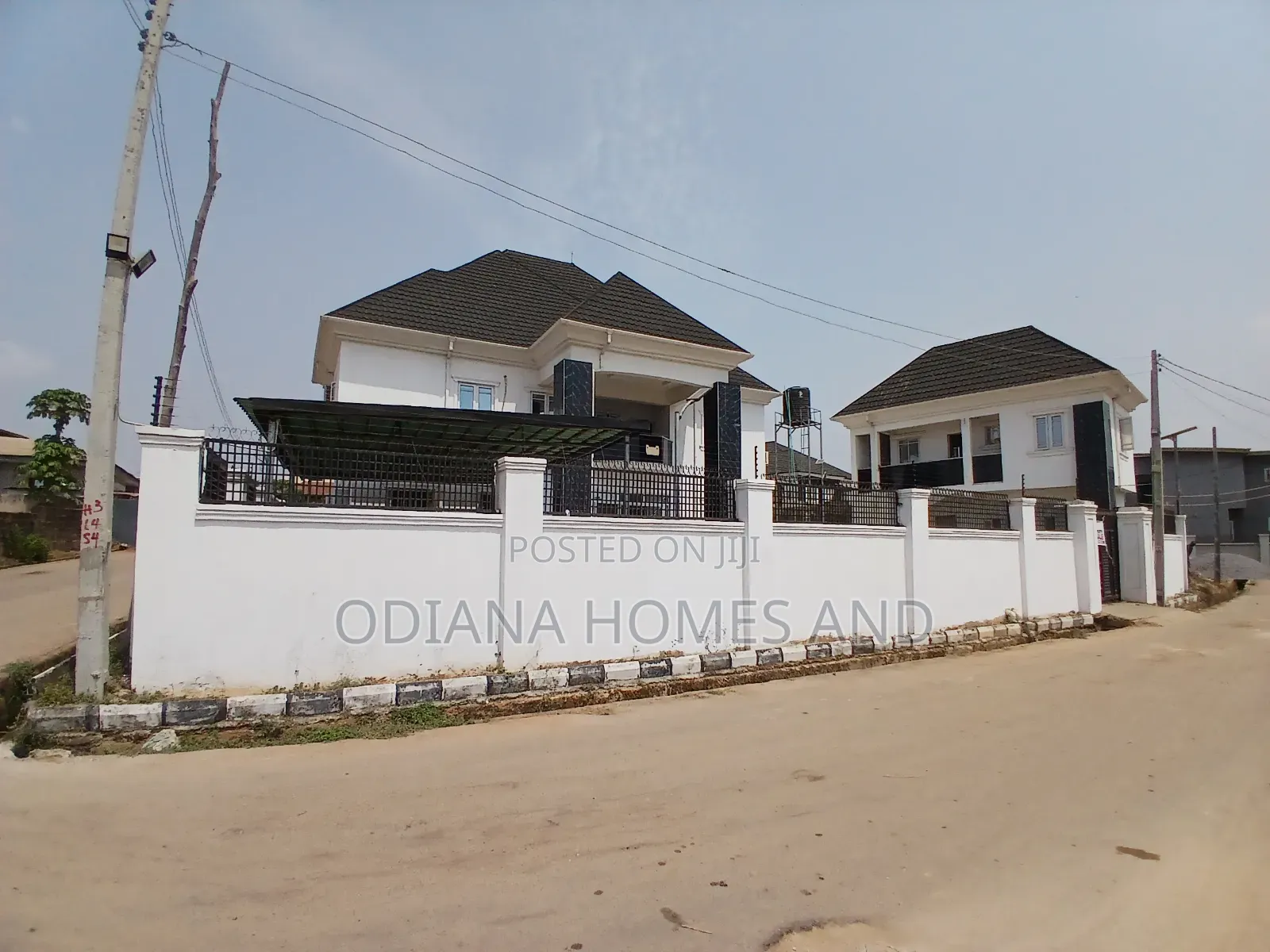 7bdrm Duplex in Adeoje Estate, Off for sale in Akala Express