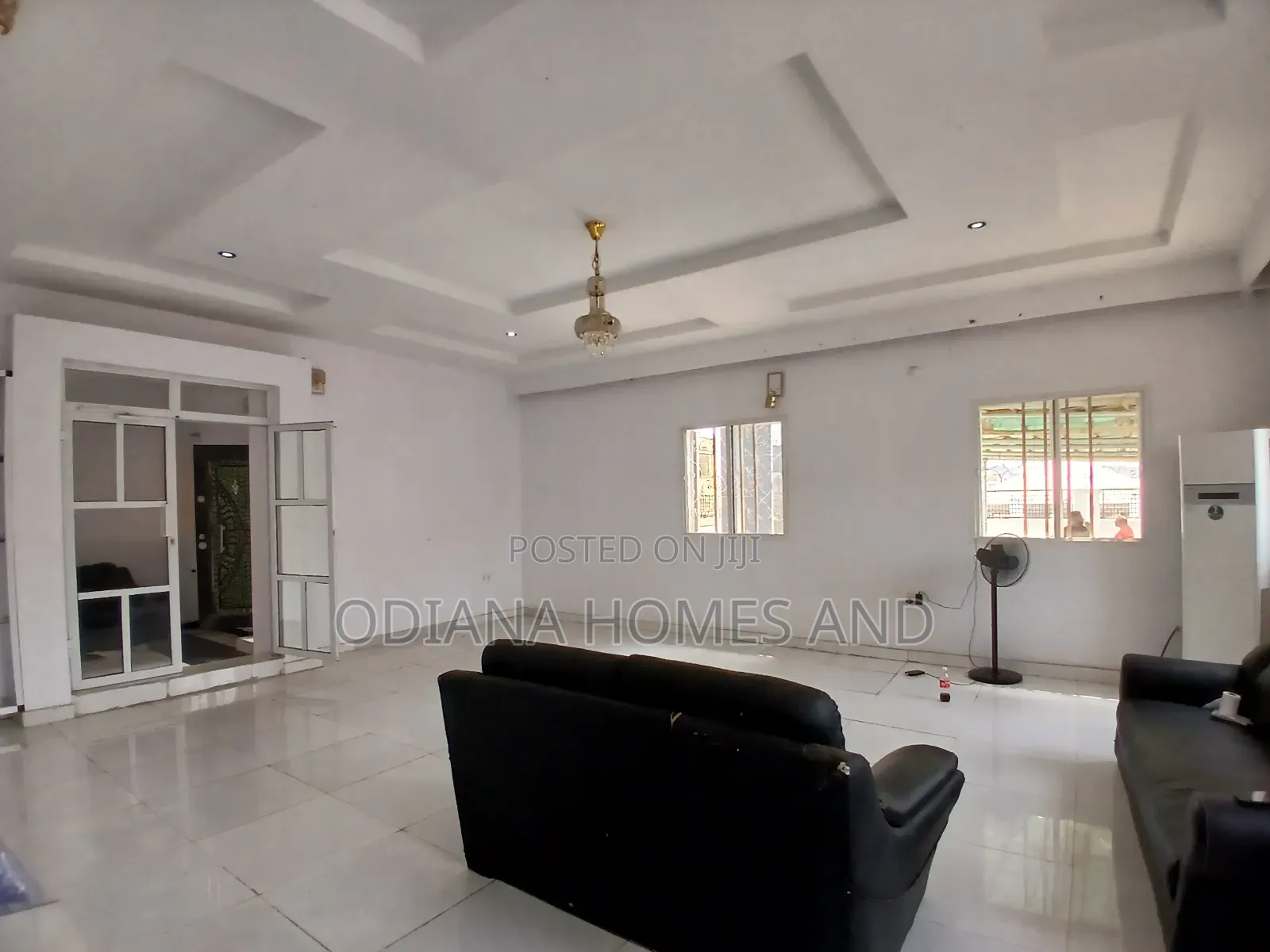 7bdrm Duplex in Adeoje Estate, Off for sale in Akala Express