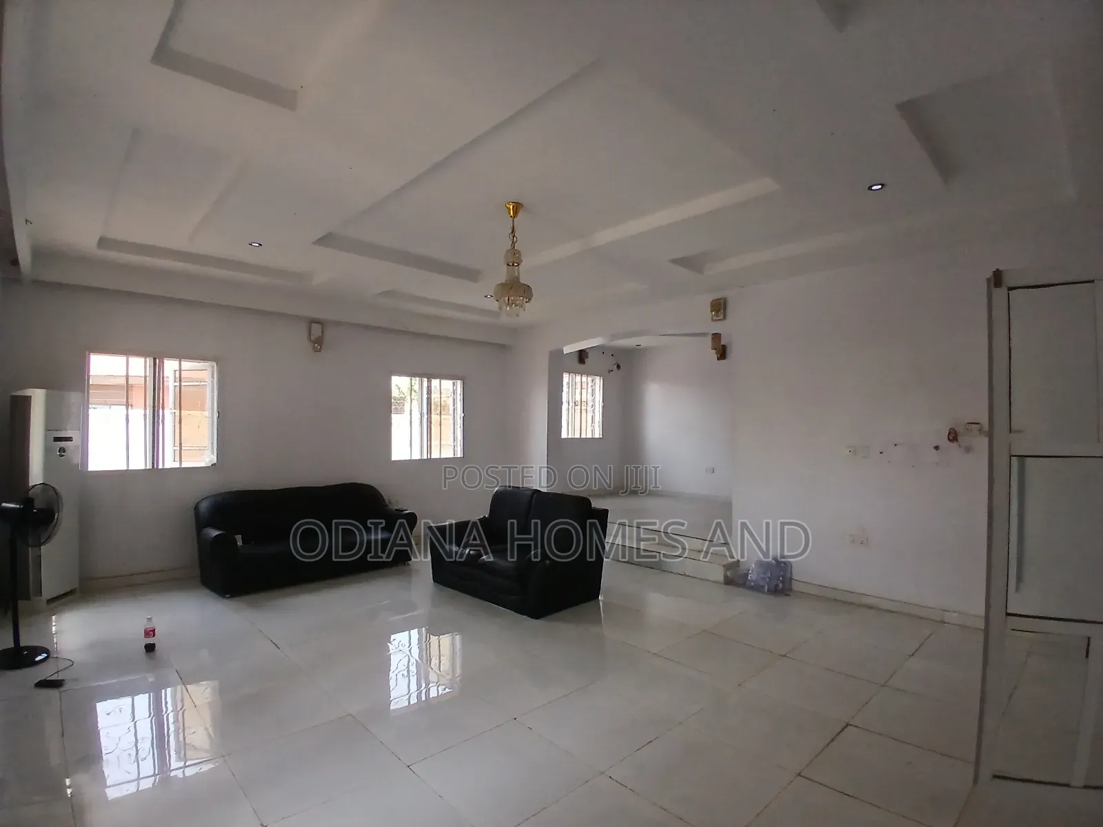 7bdrm Duplex in Adeoje Estate, Off for sale in Akala Express