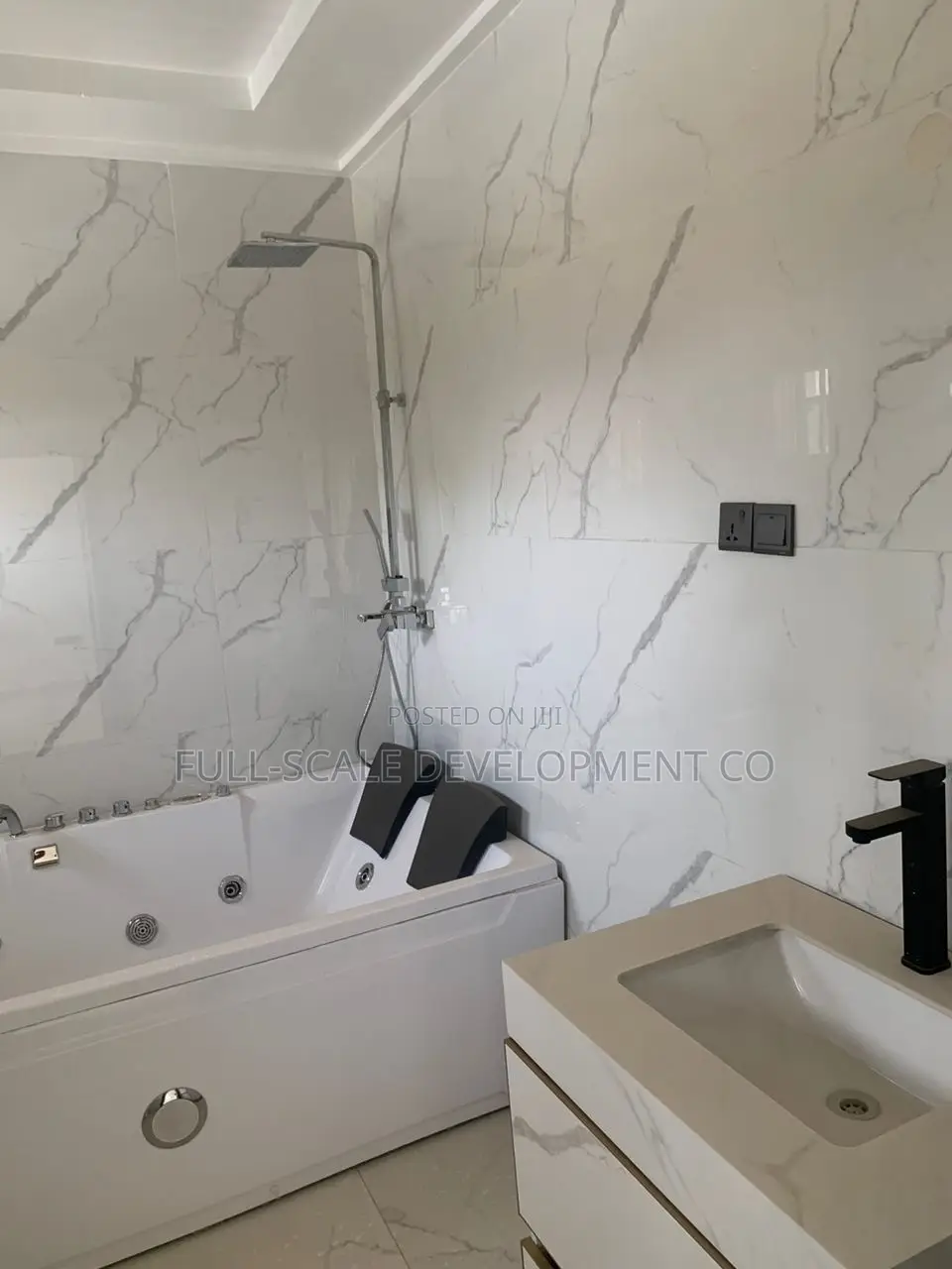 5bdrm House in 5-Bedroom Fully, Life Camp for sale in Life Camp