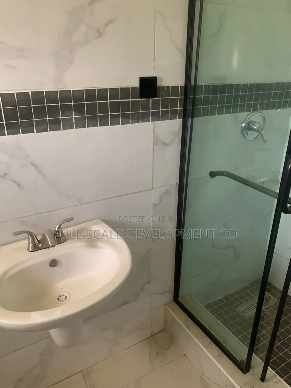 5bdrm House in 5-Bedroom Fully, Life Camp for sale in Life Camp
