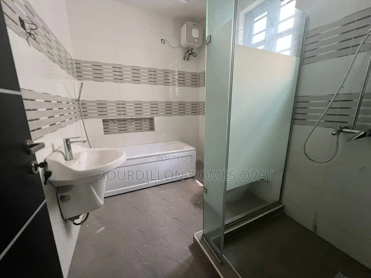 4bdrm Duplex in Lekki for sale in Lekki