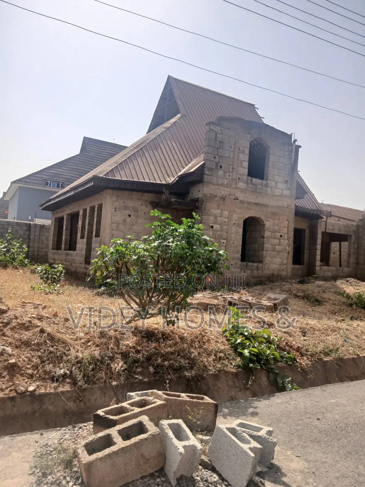 3bdrm Penthouse in Lavista Estate, Galadimawa for sale in Galadimawa