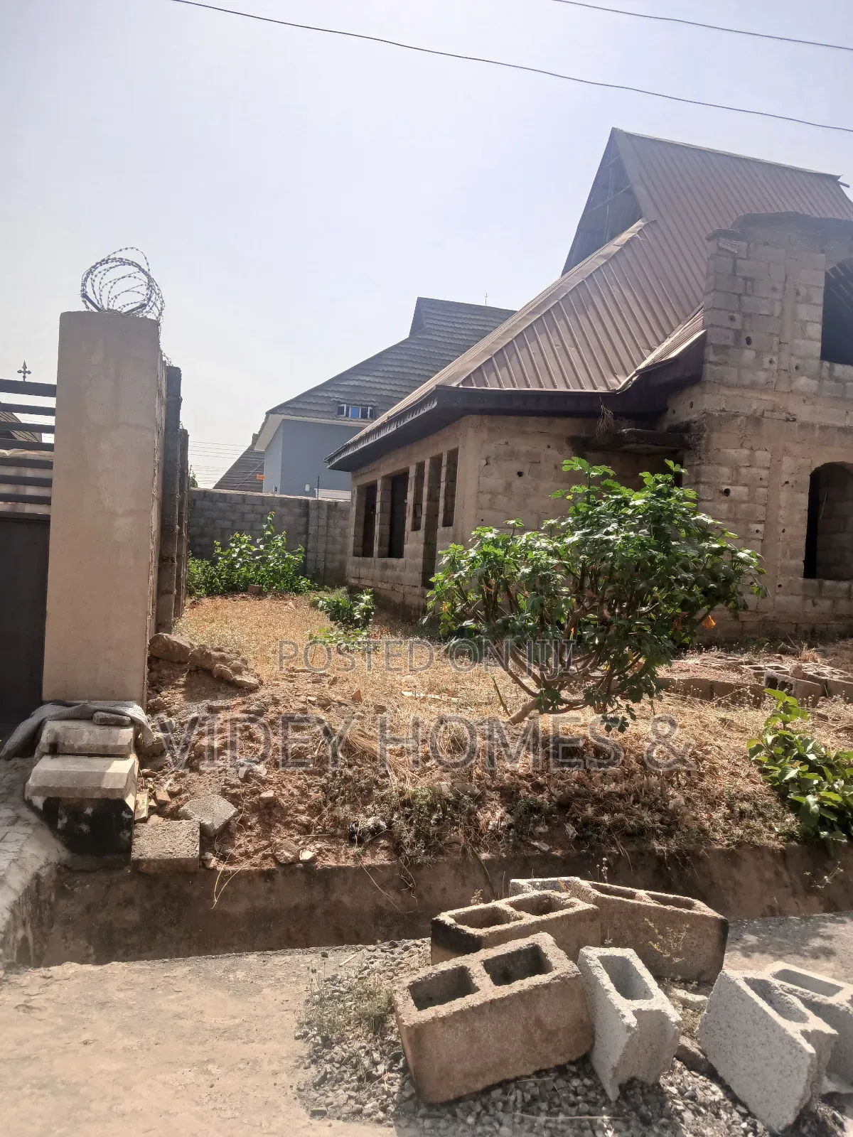 3bdrm Penthouse in Lavista Estate, Galadimawa for sale in Galadimawa