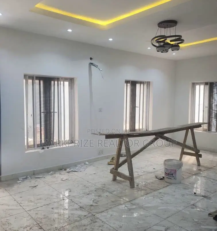 4bdrm Duplex in Magodo Gra Lagos for sale in Magodo