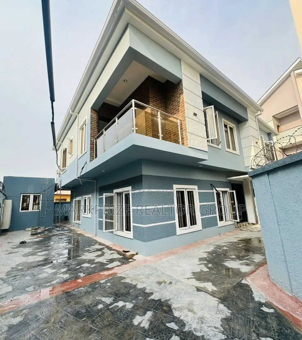 4bdrm Duplex in Magodo Gra Lagos for sale in Magodo