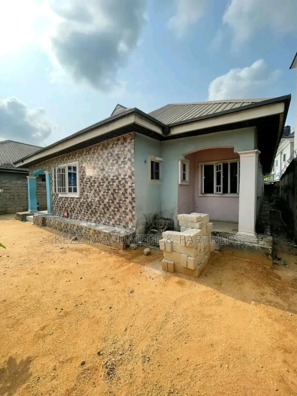 4bdrm Bungalow in Eneka Road , for sale in Port-Harcourt