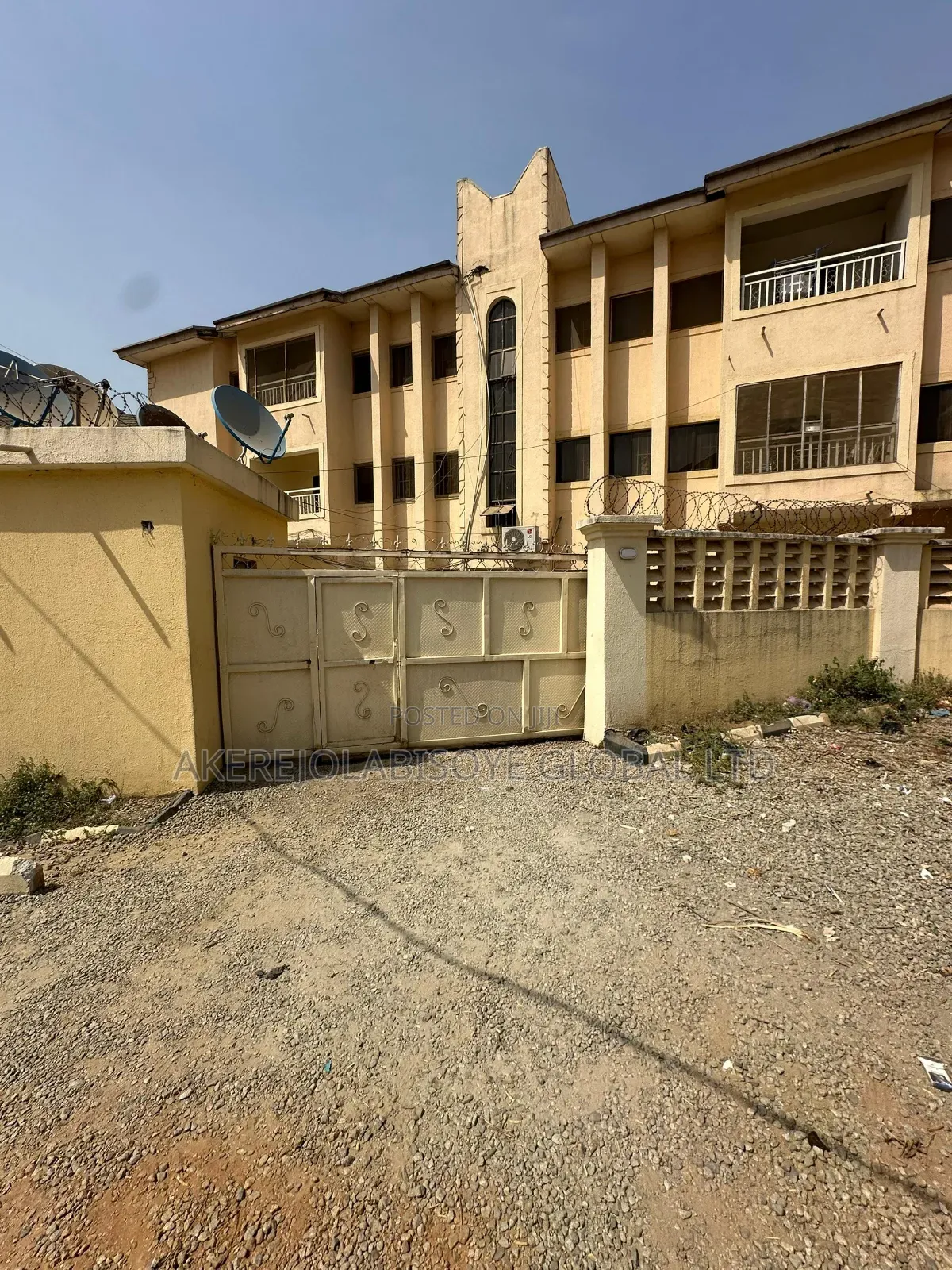 3bdrm Block of Flats in Around Lifecamp for rent in Life Camp