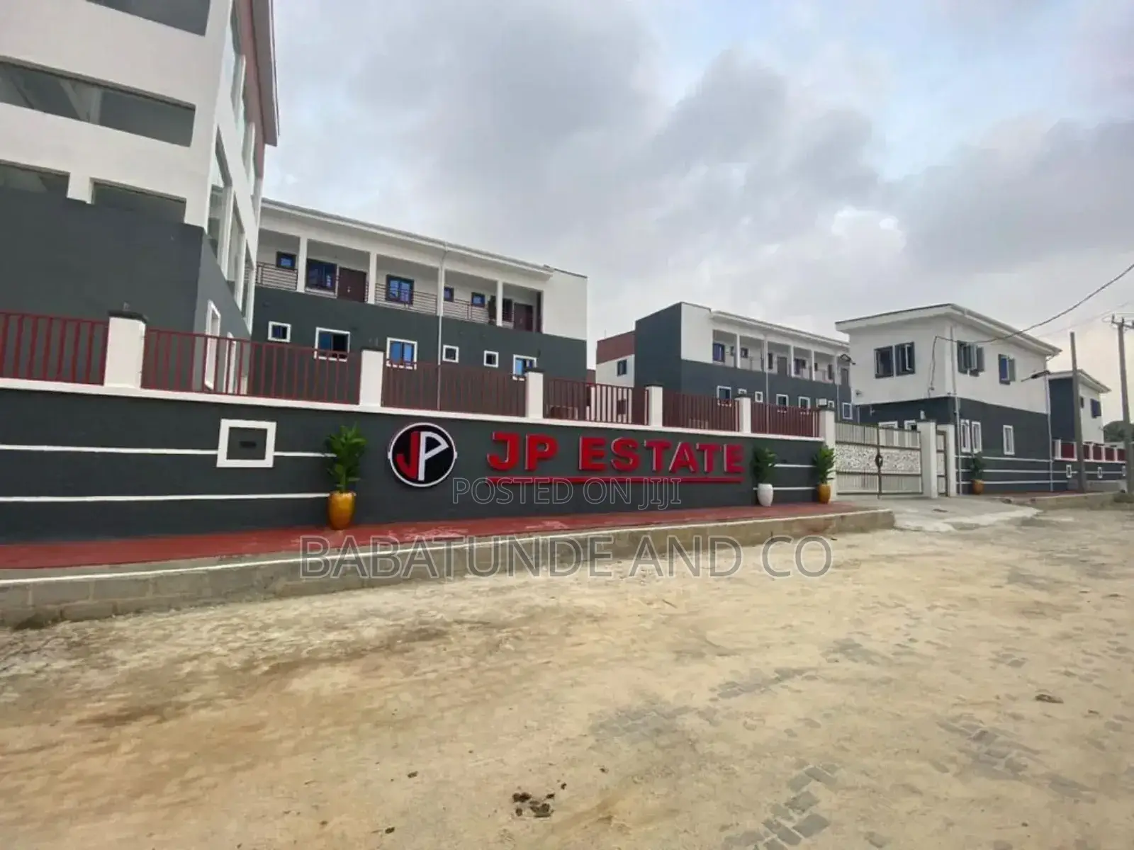 5bdrm Duplex in Jp Estate for sale in Lekki Gardens Estate