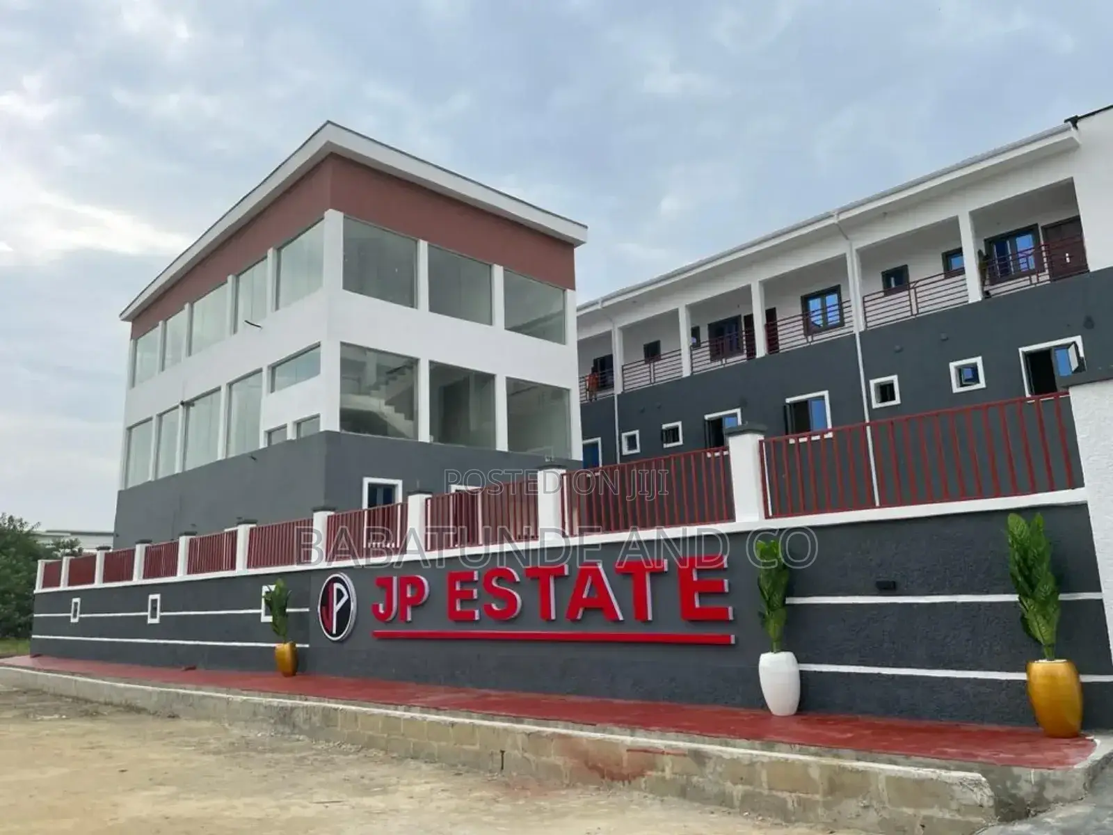 5bdrm Duplex in Jp Estate for sale in Lekki Gardens Estate