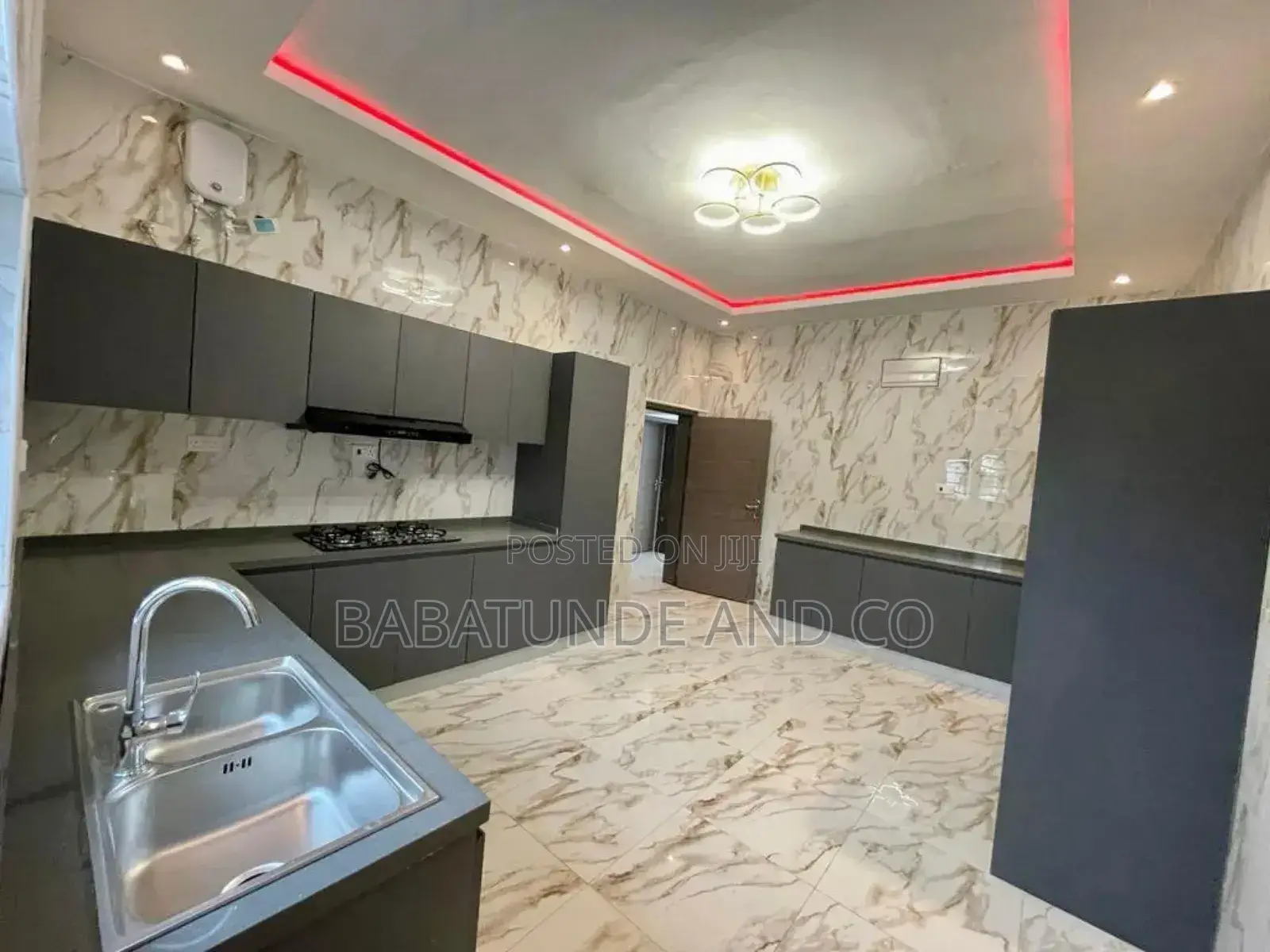 5bdrm Duplex in Jp Estate for sale in Lekki Gardens Estate