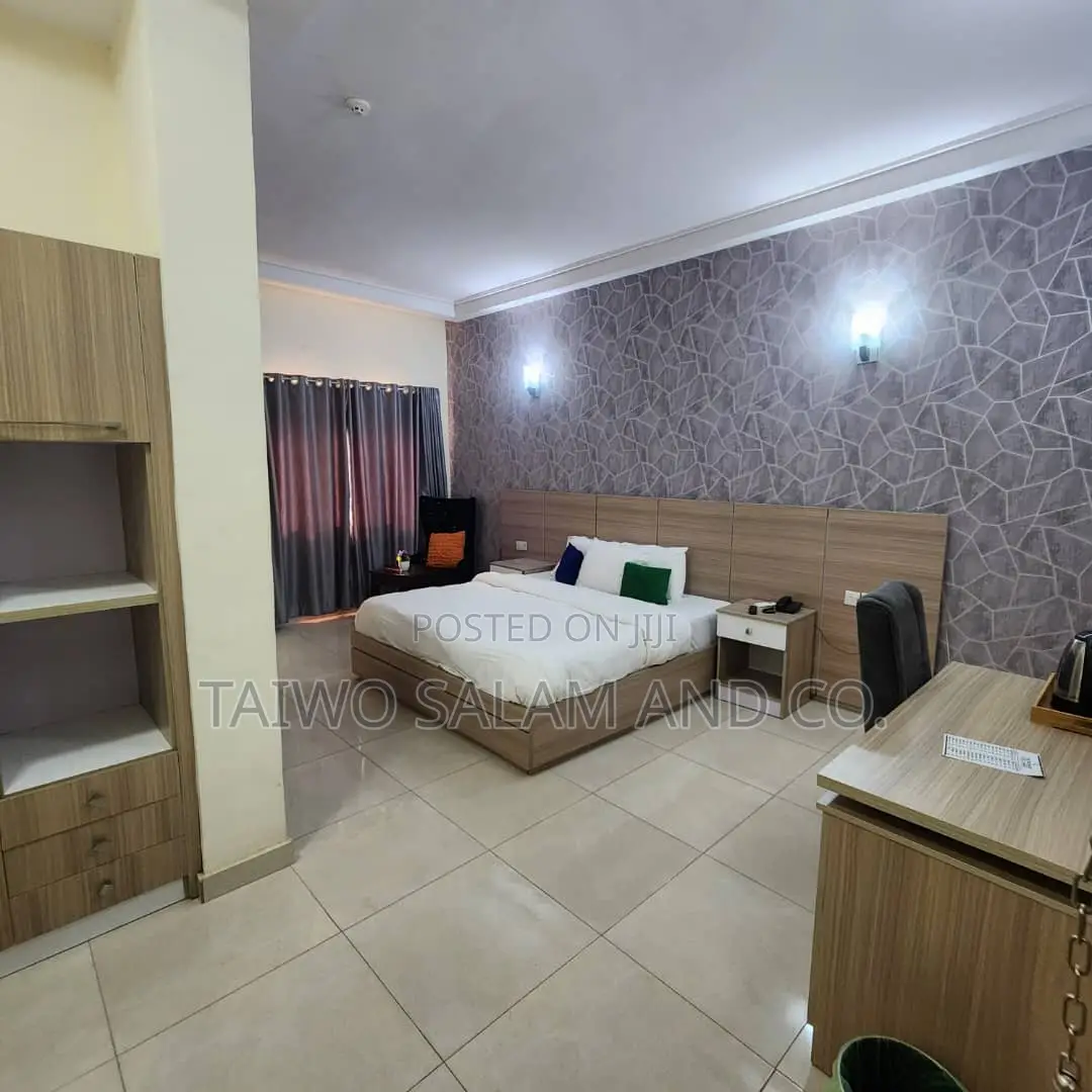 Newly Built Functioning 25 Rooms Hotel in Jericho