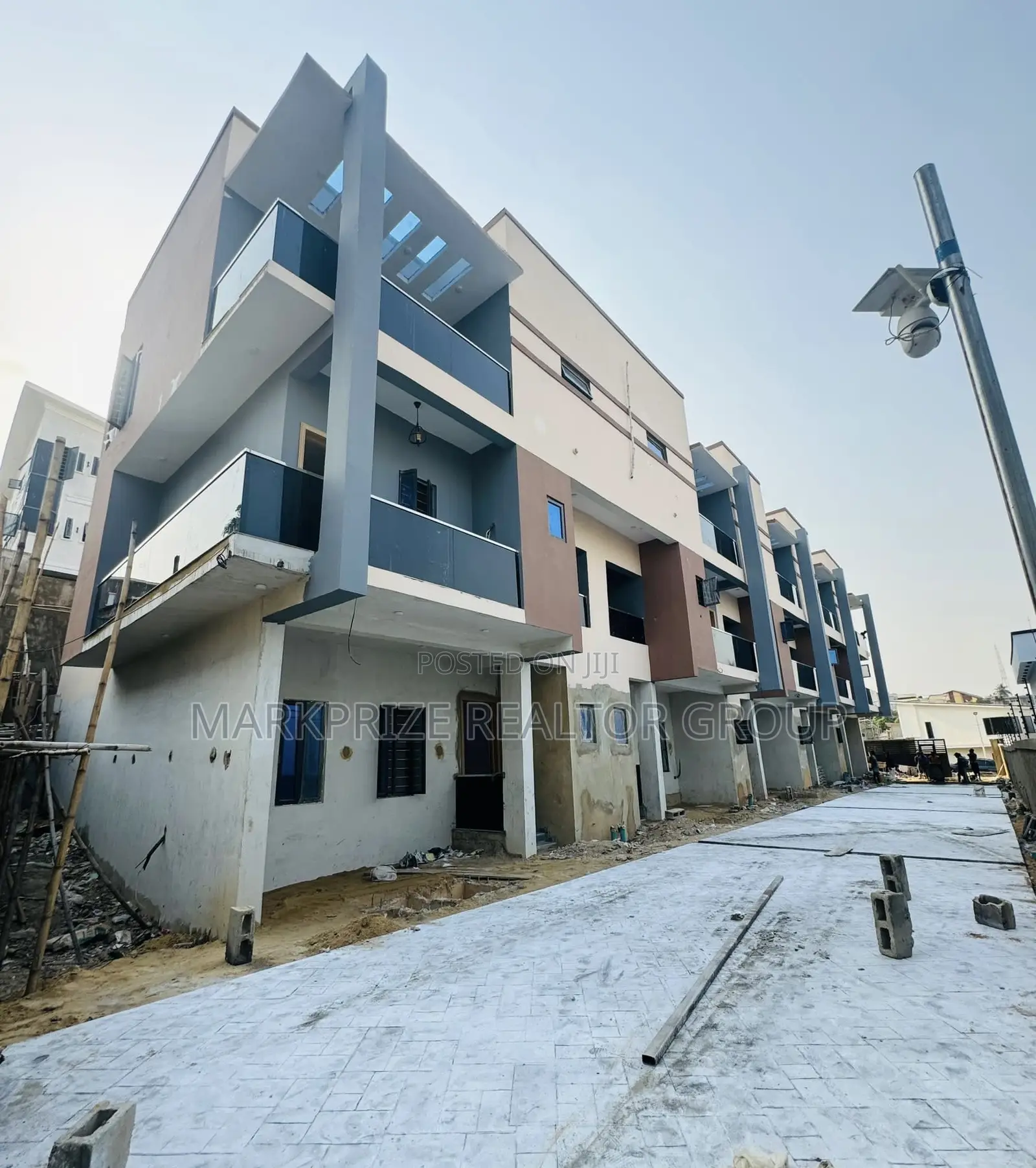 4bdrm Duplex in Opebi Ikeja Lagos for sale in Opebi