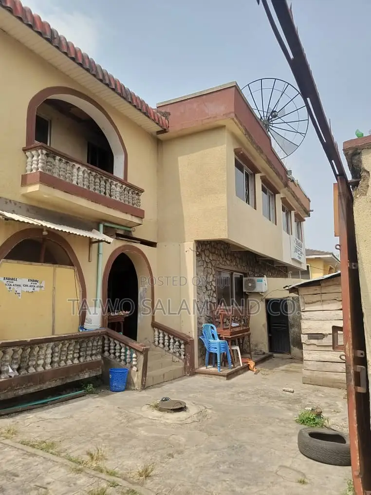 5bdrm Duplex in Bodija for sale in Bodija
