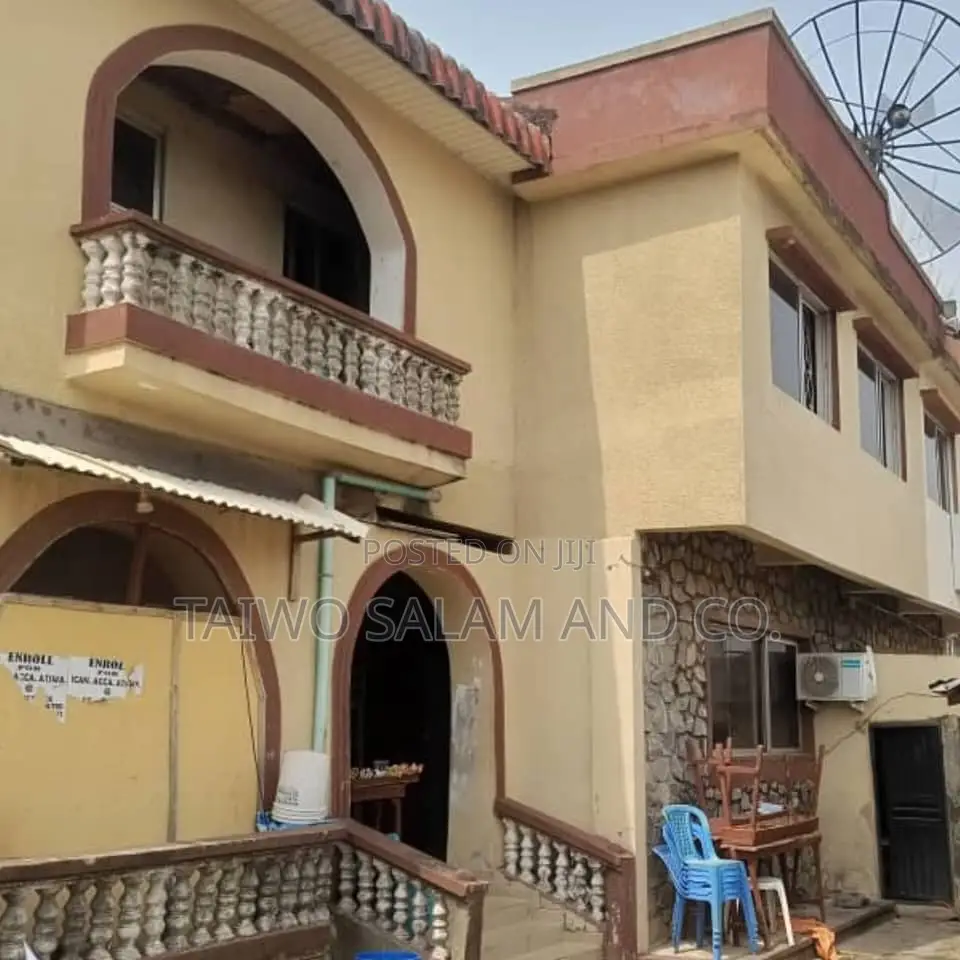 5bdrm Duplex in Bodija for sale in Bodija