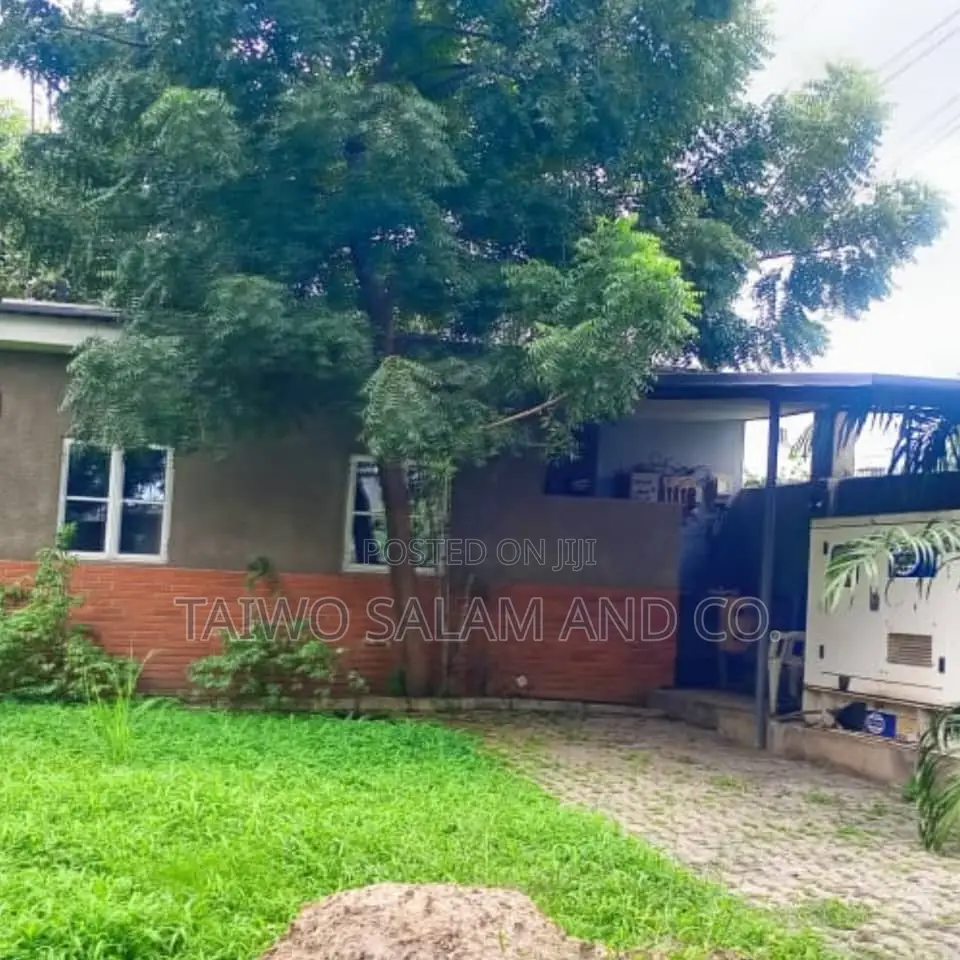 4bdrm Bungalow in Iyanganku for sale in Iyanganku