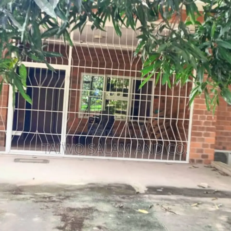 4bdrm Bungalow in Iyanganku for sale in Iyanganku